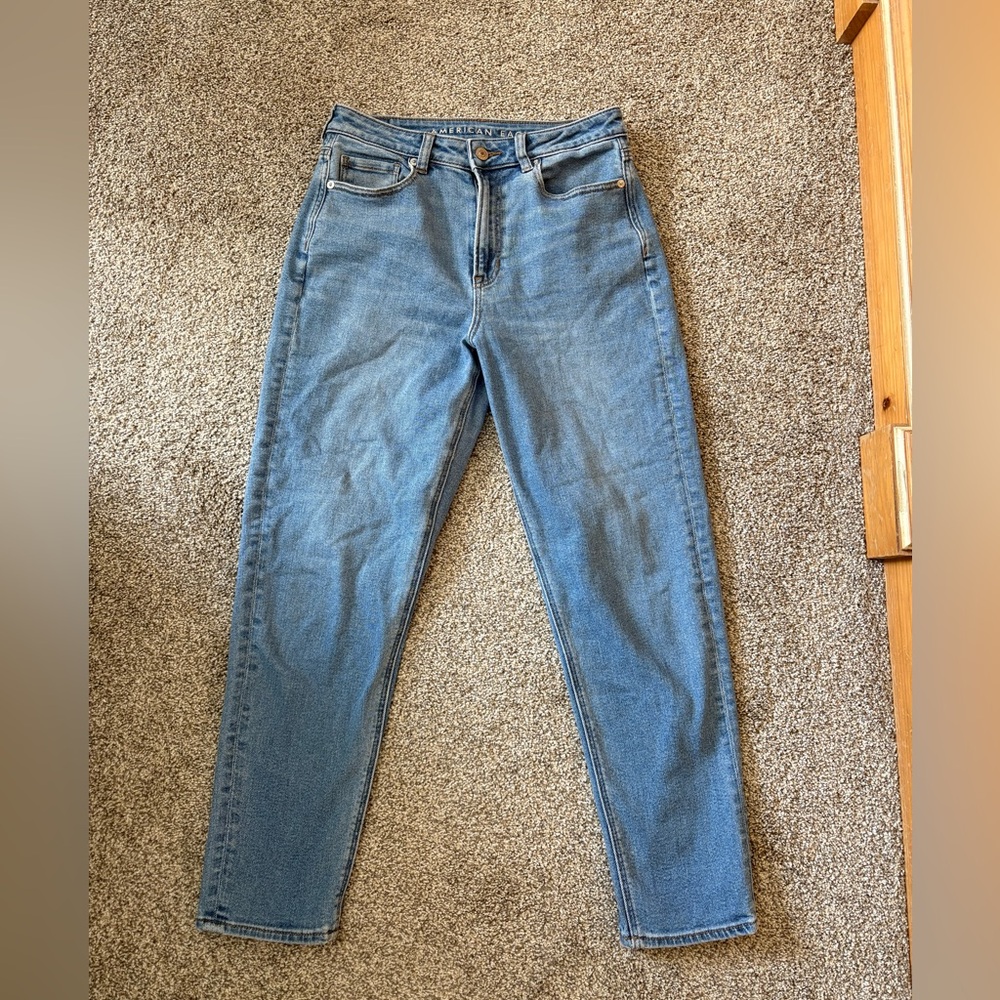 American Eagle mom jeans